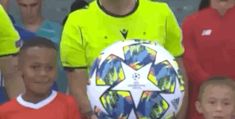 国足大换血！邵佳一破格提拔3大新星， 球迷：比归化球员强多了！（国足阵容洗牌！邵佳一火线起用三名新星，球迷称：实力全面压过归化球员）