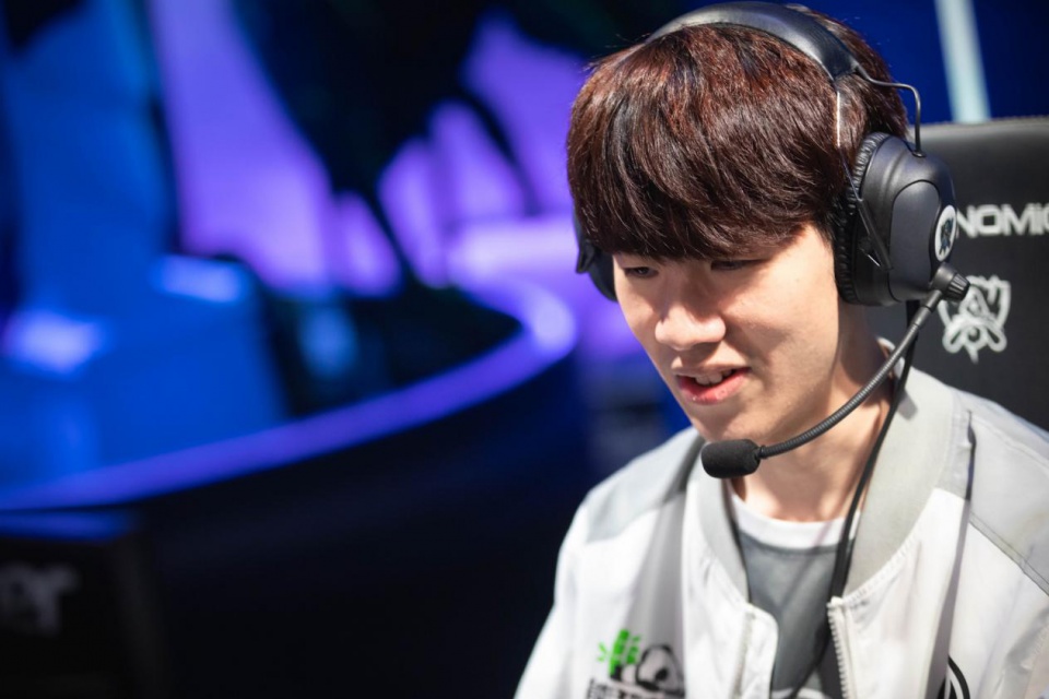 寻求赞助！ Uzi ：有没有人可以赞助我们的GM团队？我们只需要几百名玩家